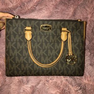 Micheal kors handbag